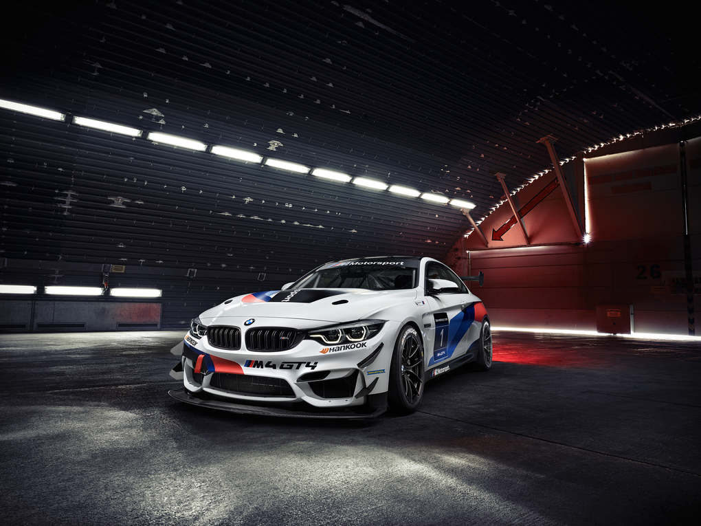  Nuevo socio para un modelo exitoso RAVENOL trabajando con BMW M Customer Racing en el BMW M4 GT4