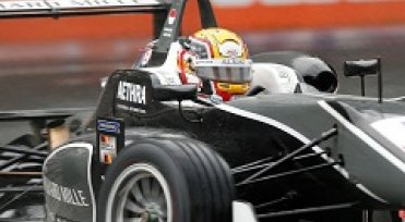 Leclerc behauptet Führung in der FIA Formel 3 EM