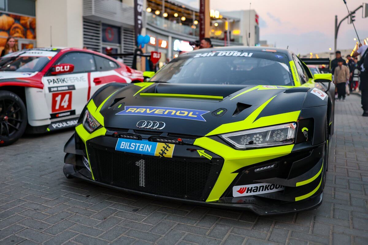 The Audi R8 LMS GT3 EVO II with the RAVENOL logo on the bonnet The Audi R8 LMS GT3 EVO II with the RAVENOL logo on the bonnet