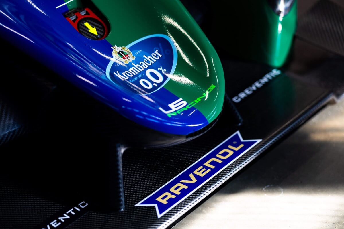 Ravenol as sponsor on the LMP3 Ravenol as sponsor on the LMP3