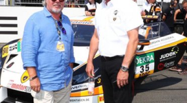 Team Rosberg im Aufwärtstrend: Punkte beim ADAC GT Masters am Nürburgring