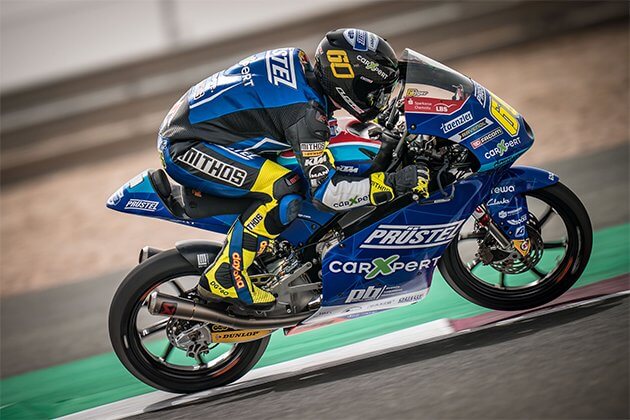 Motorrad während des Rennens Motorrad während des Rennens