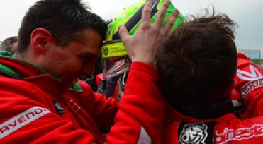 Prema Powerteam mit Mick Schumacher beim Saisonauftakt der Formel 4 an der Spitze